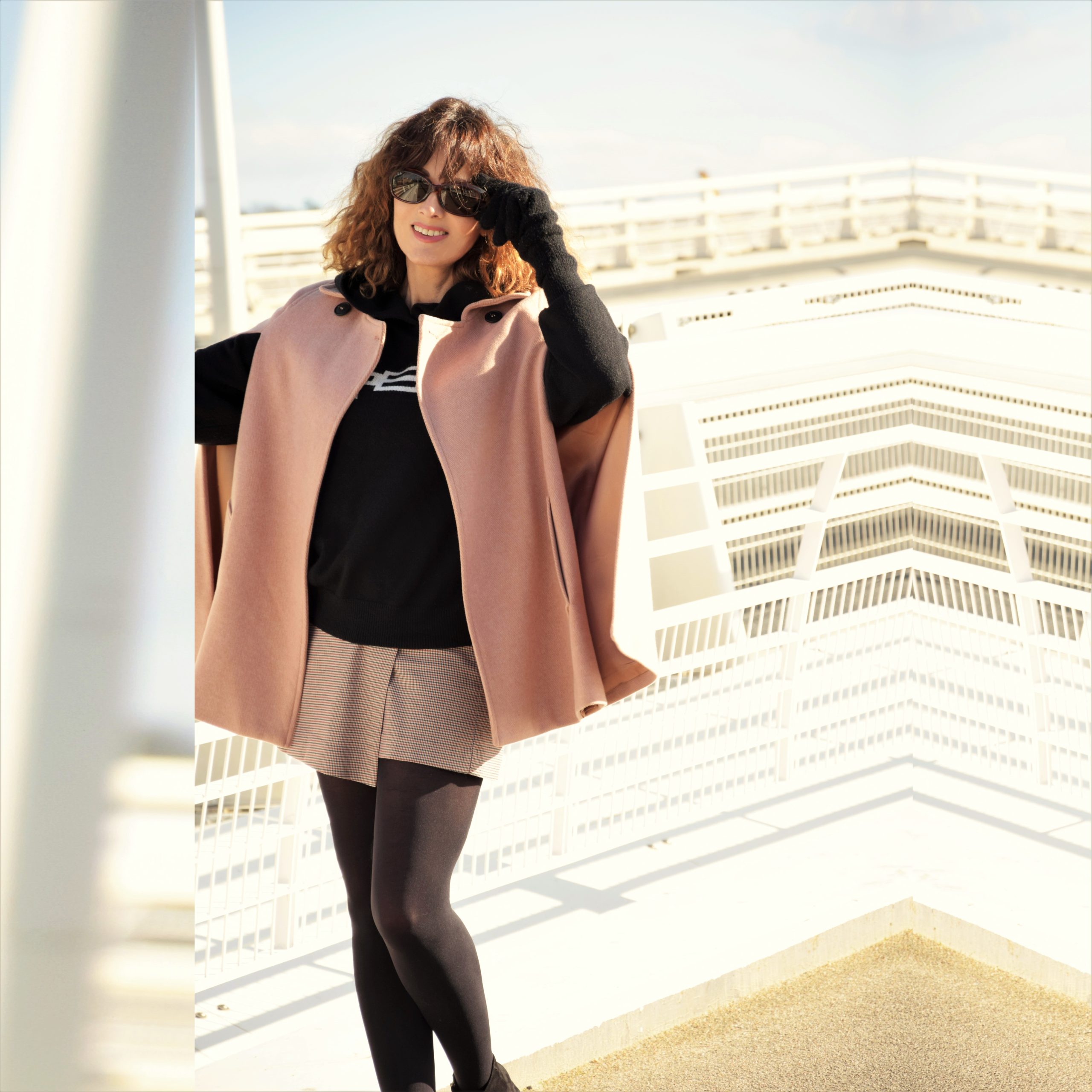 nelly berthele cape beige